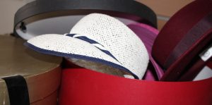 Aufbewahrung von Hüten: Hier in der Hutschachtel